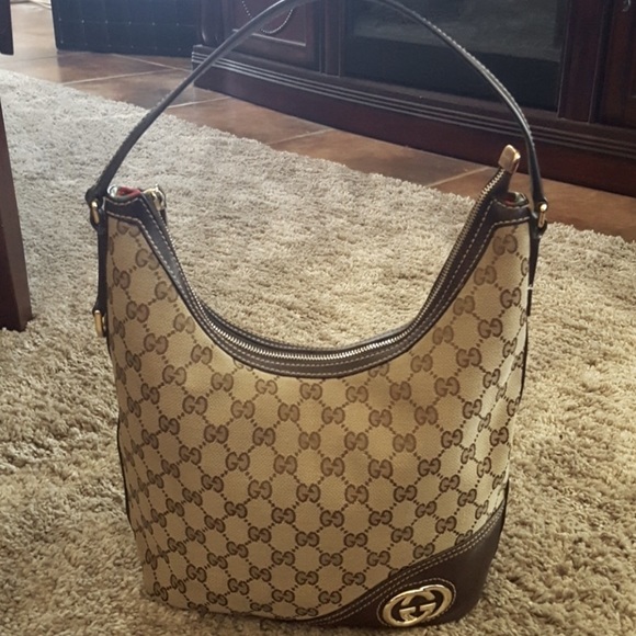 Gucci Handbags - Gucci hobo bag